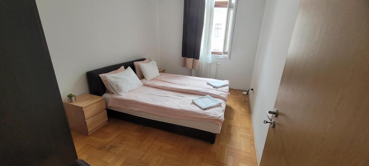Cozy Downtown Apartment Budapest Eksteriør bilde